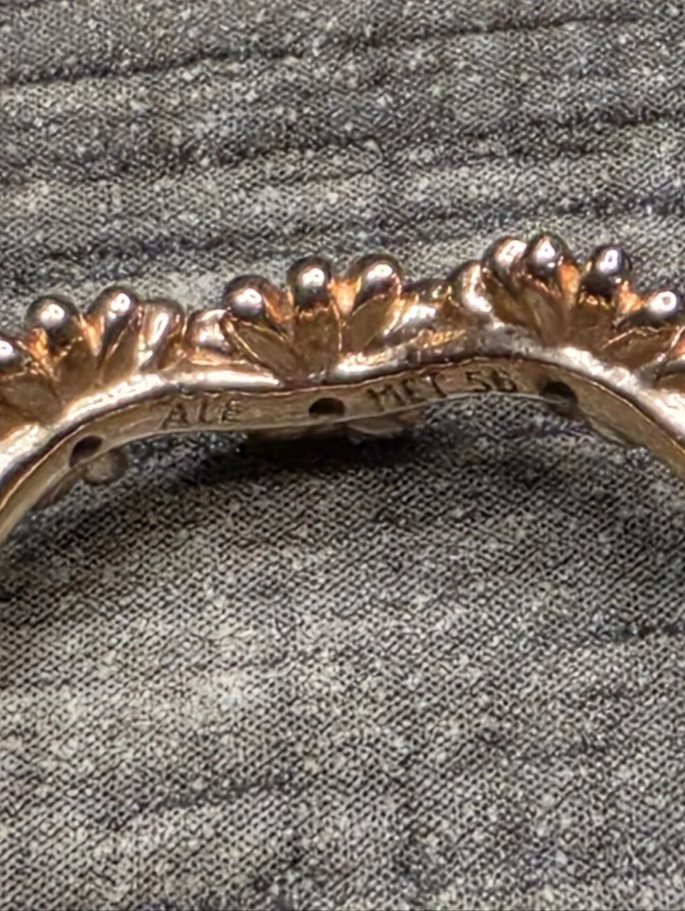 Pandora authentic daisy